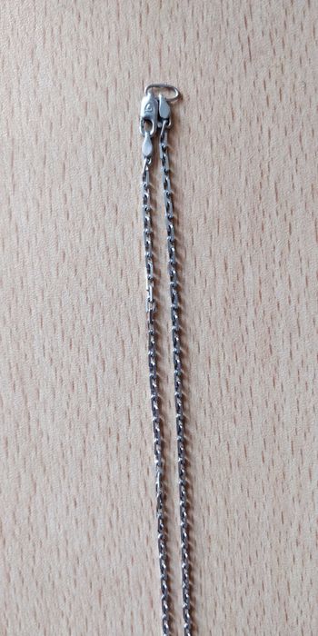 продам цепочку серебро