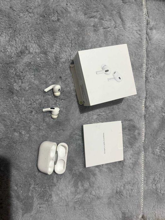 Наушники Apple AirPods Pro 2nd generation белый