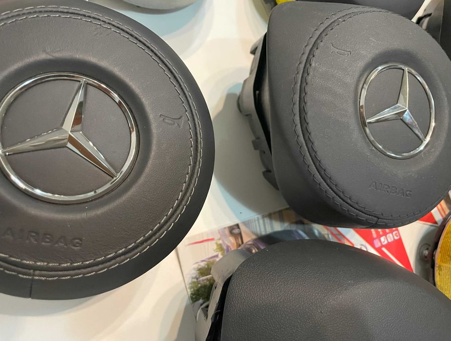 Mercedes Benz AMG - airbag volan dual stage - SUA / cusatura piele