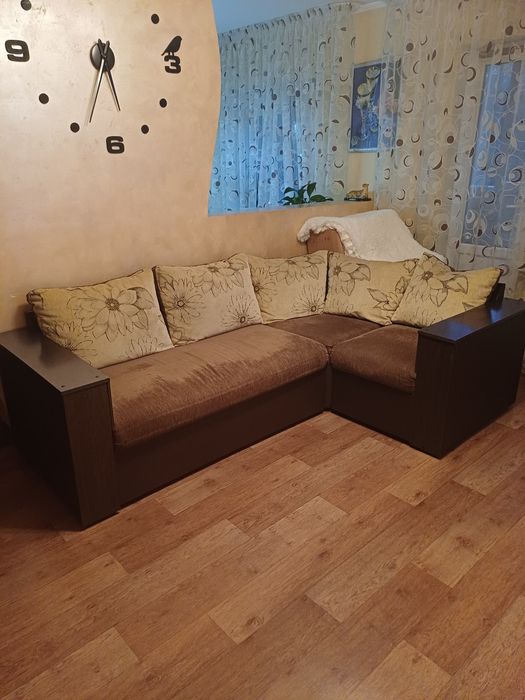 Продам диван в хорошем состоянии