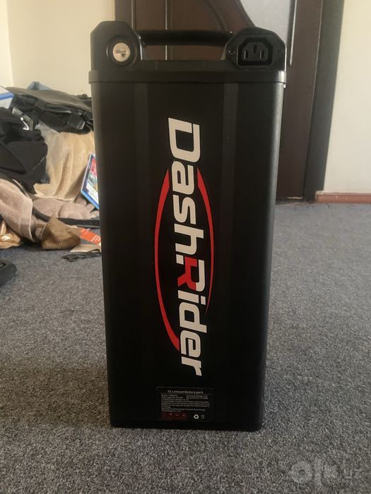 Dash rider akumlyator yangi hech qanday muammosi yoq srochnaga