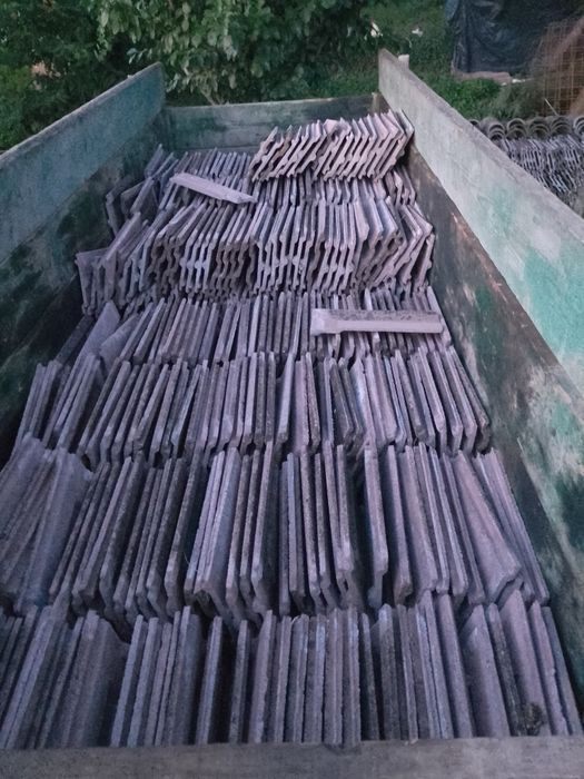 Vând țiglă de beton
