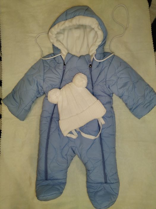 Конверт с комбинезоном на выписку