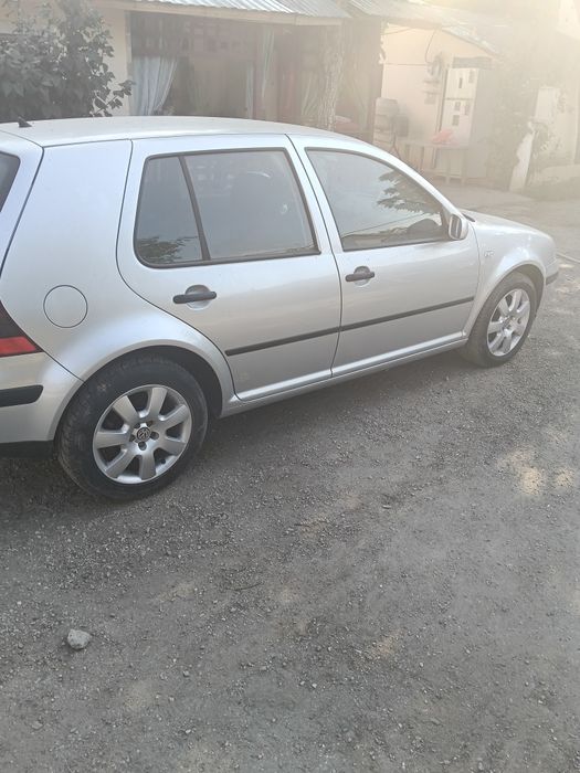 Golf 4. . 1.4 benzina