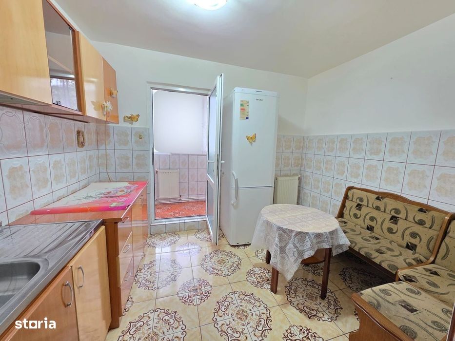 2 camere, decomandat, mobilat, utilat, zona Favorit, etaj intermediar
