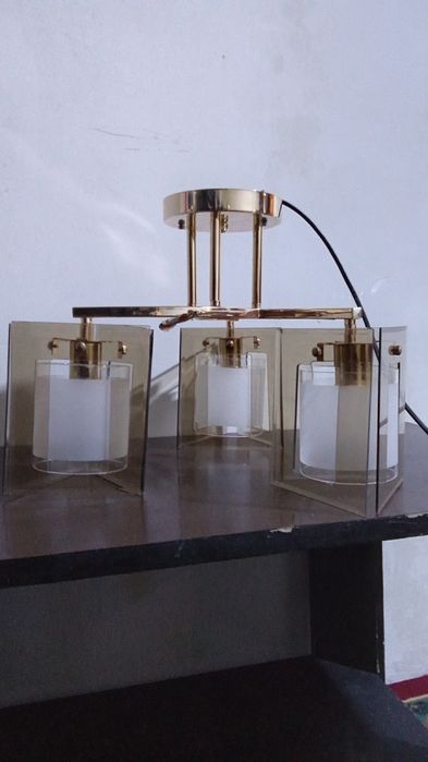 Люстра трёх цокальная б/у.продам