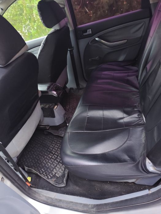 Ford C-max, an 2008,1.8 tdci,cutie manuala,dublu climateric.navigatie .acte la zi,se oferă fiscal,pret 2100 euro