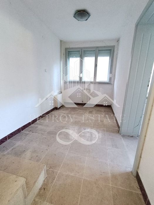 Продава се Къща в Велинград - 460 кв.м за 457 €/кв.м - Снимка #3