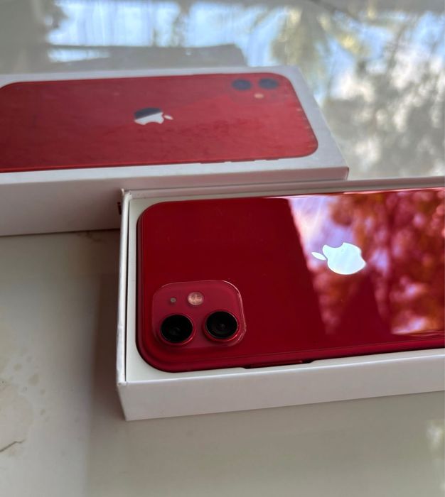 RARITATE : iPhone 11 RED ca NOU