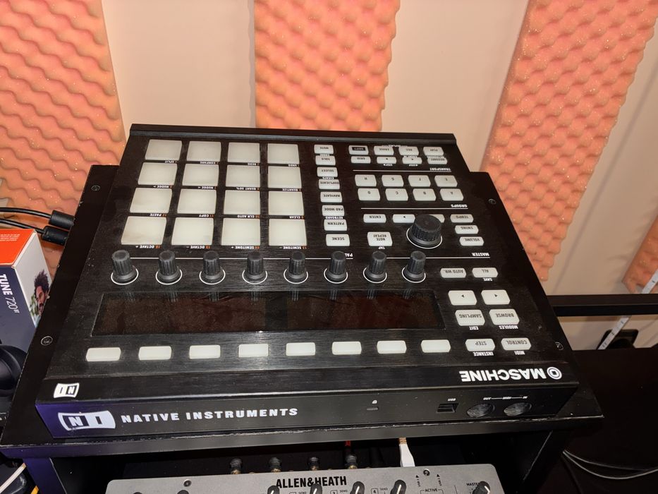 Native InstrumentsMaschine MK2