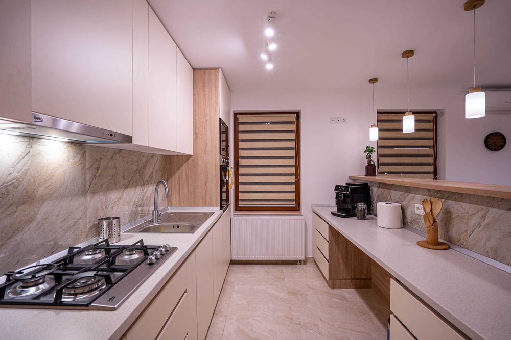 Cazare cu ciubăr la Brașov | 8 persoane | Roots Villa Sequoia