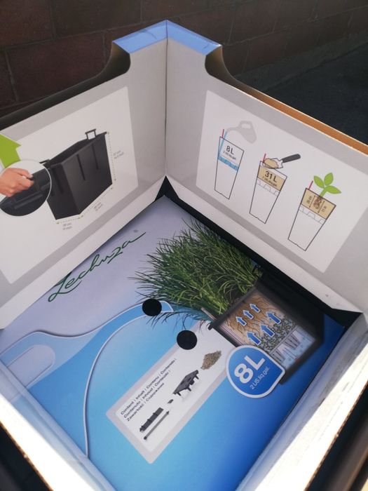 Саксия с напоителна система Cubico Alto