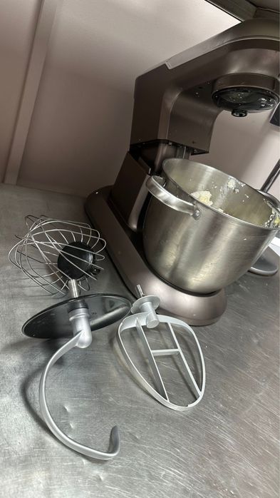 Продам оборудование для кондитерской