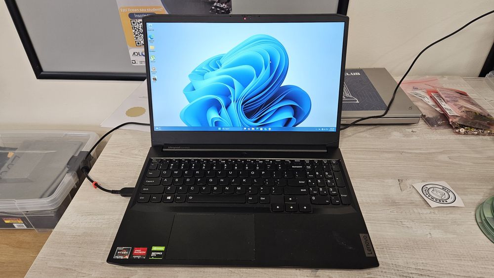 Laptop Ideapad gaming
Ryzen 5 5600h
Gpu integrat: Radeon Graphics
Gpu
