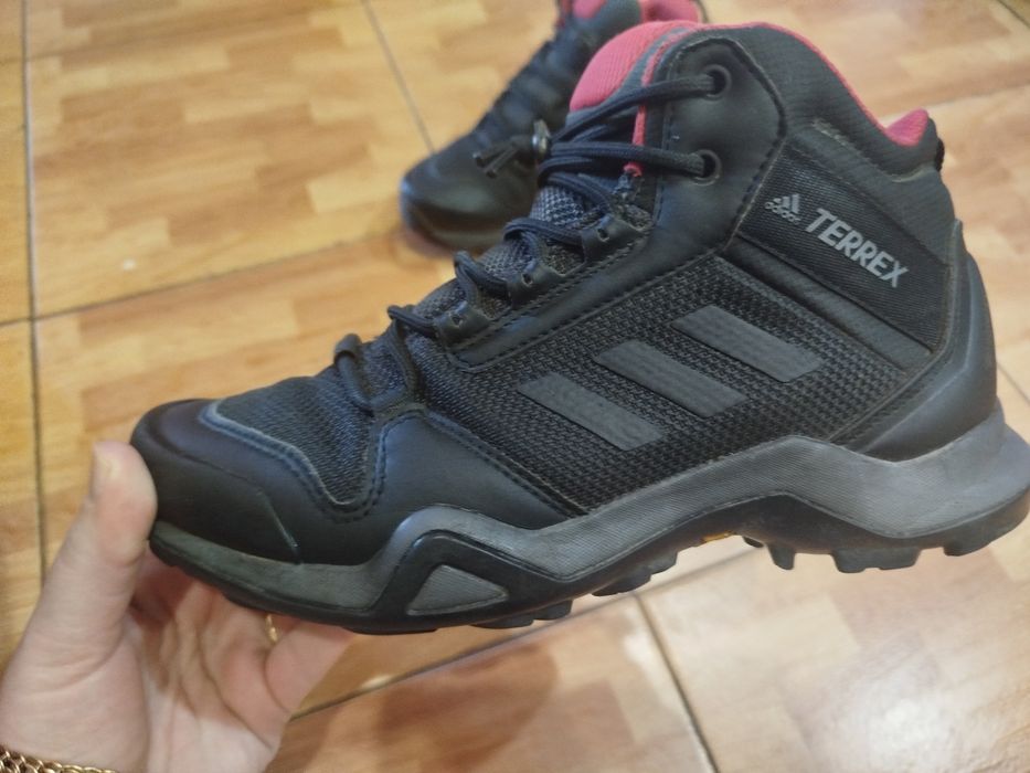 Ботинки Адидас оригинал