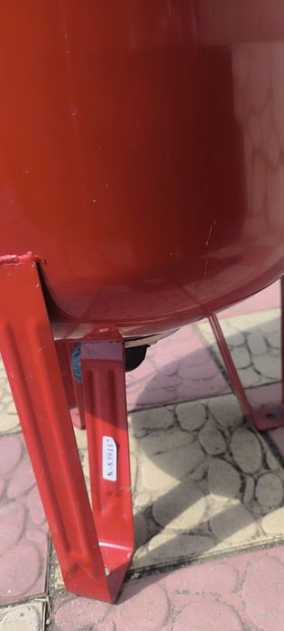 Разширителен съд 100 л. WATES нов