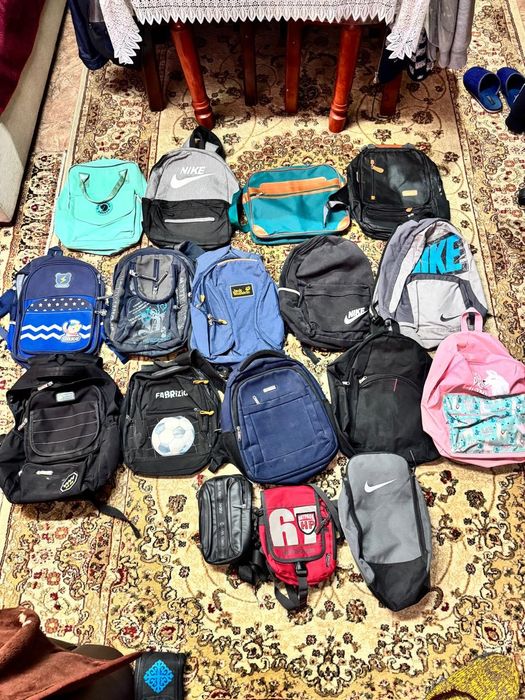 Сумки рюкзаки  .