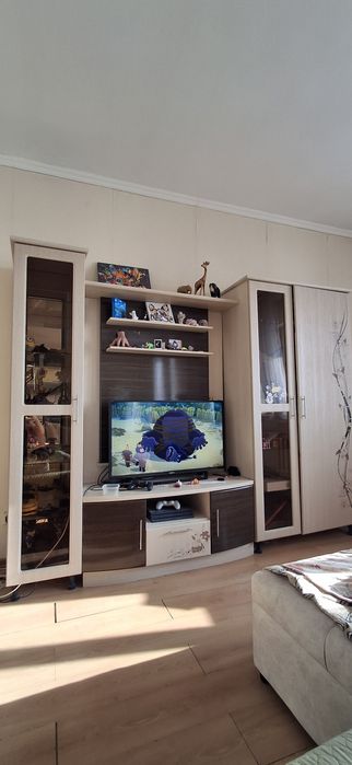 Продам горку для гостинной