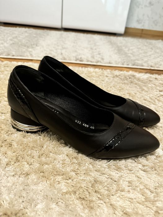 Естествена кожа Christian модерни обувки