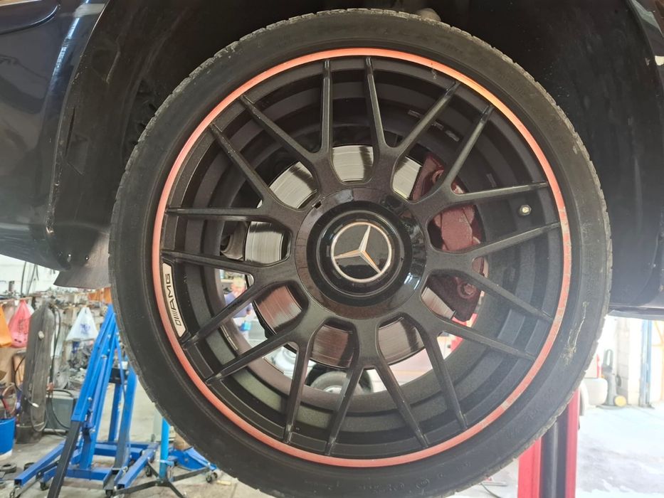 Продам диски на Mercedes AMG R 18