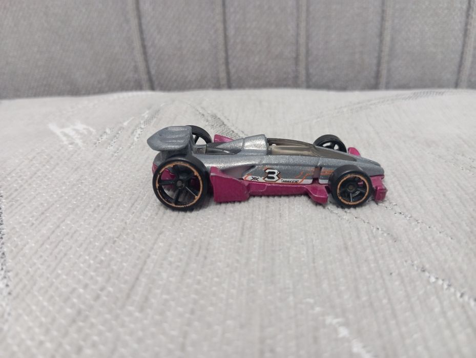 Машинка hot wheels