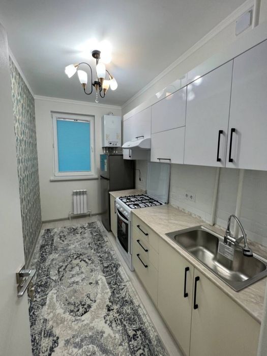 Кухонний мебель на заказ кв.м. 800.000