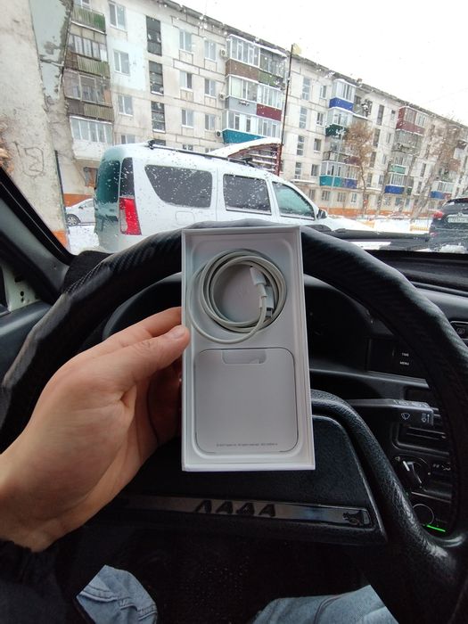 Продам айфон 13 128 Гб