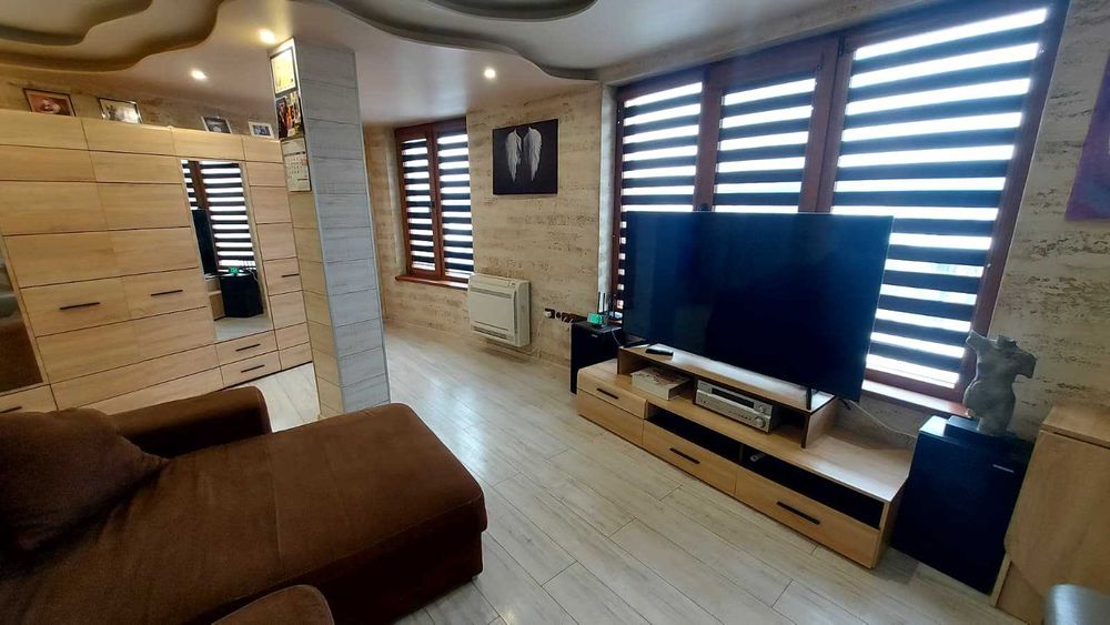 Двустаен апартамент за продажба - Център, гр. Хасково