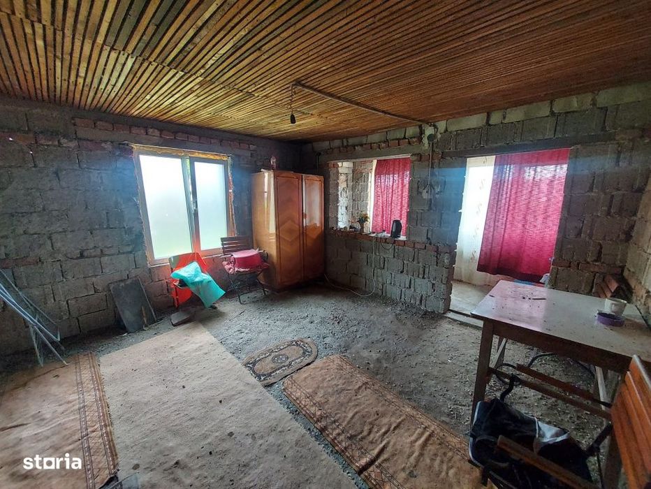 Casa de terminat in Bascov-Valea Ursului/strada Salcamilor