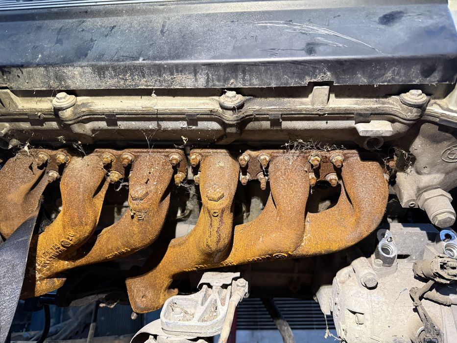 Продавам M50B20NV на части