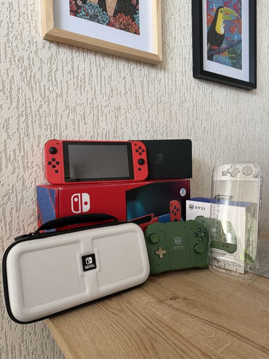 Nintendo Switch V2 Mario Edition + аксесоари