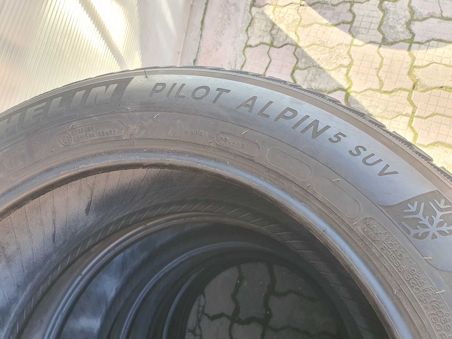 235 55 19,2buc M+S,MICHELIN PILOT ALPIN5,SUV,5mm