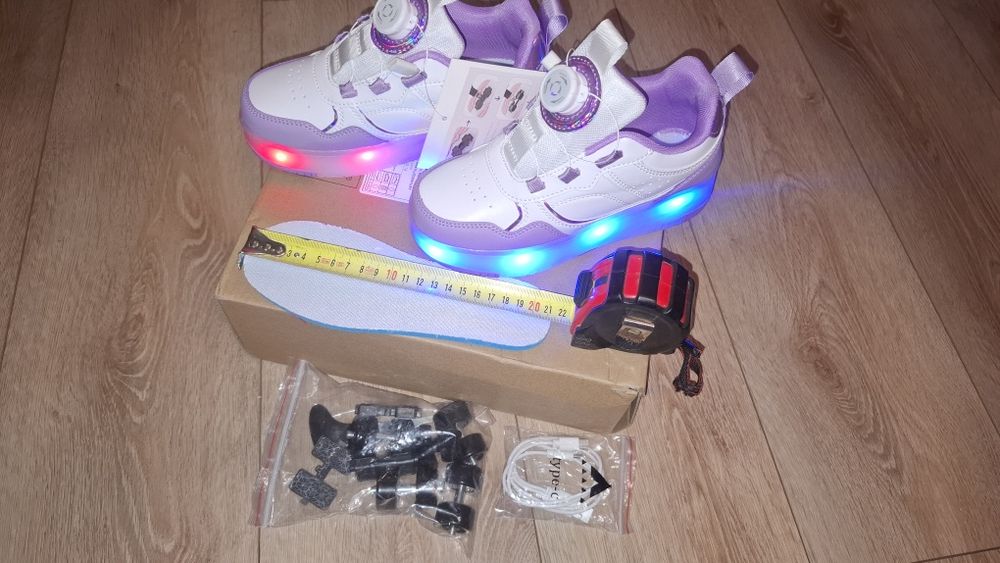 Ролкови кънки с LED светлини номер 33