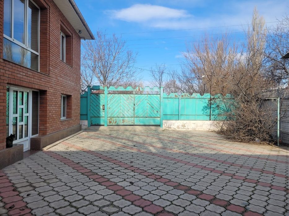 Дом в Центре (Камбарова - Комратова)