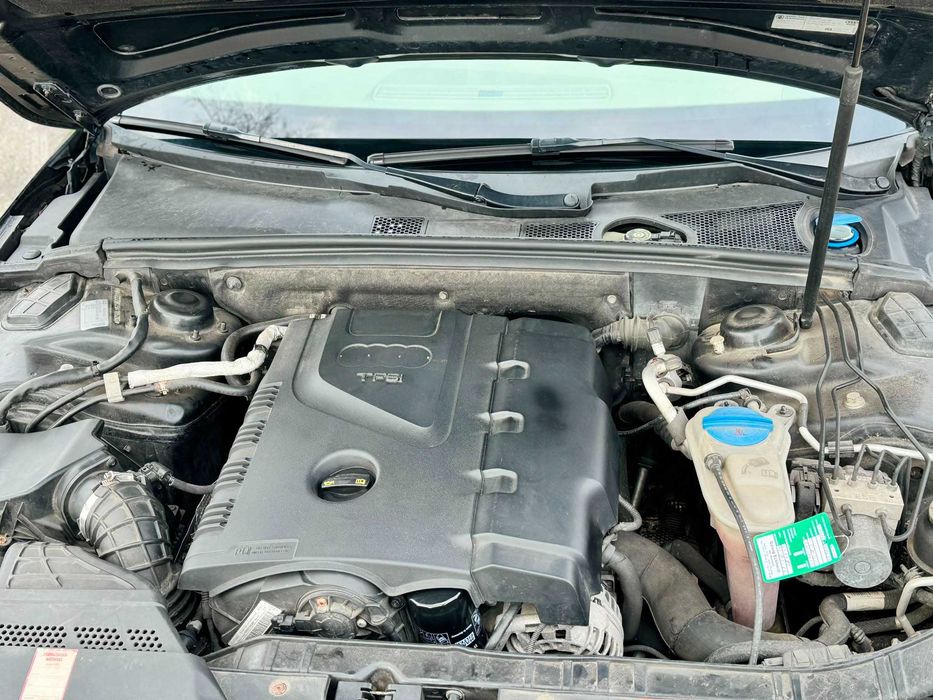 Vand AUDI A4 B8 2.0 TFSI 2009