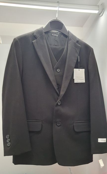 Детски официален костюм Calvin Klein - за 12 год.