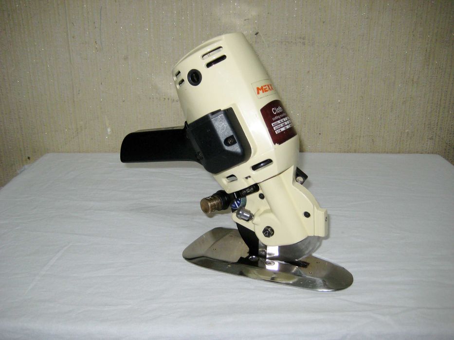 Раскройный нож дисковый оригинал 100% почти новым состояни!