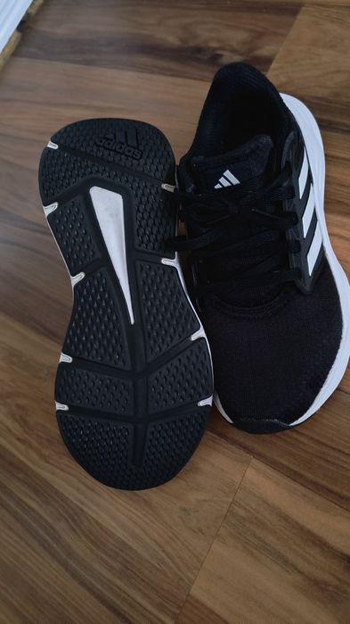 Маратонки adidas Galaxy 6