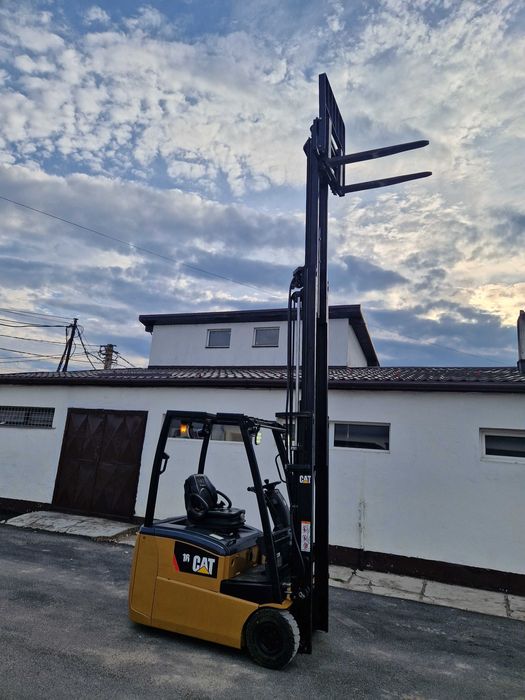 Stivuitor electric Caterpillar EP16CPNT, 2017, stare excelenta