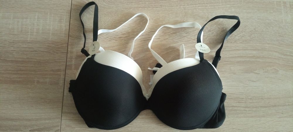 Дамски сутиени два броя 70С