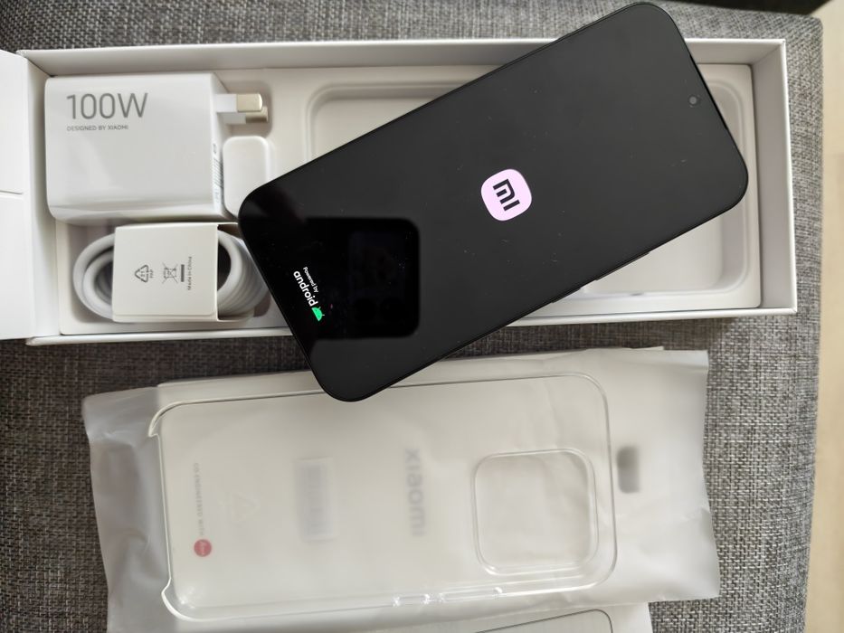 Чисто нов черeн Xiaomi MAX 12/512GB c  8000mAh battery,BG keyboard