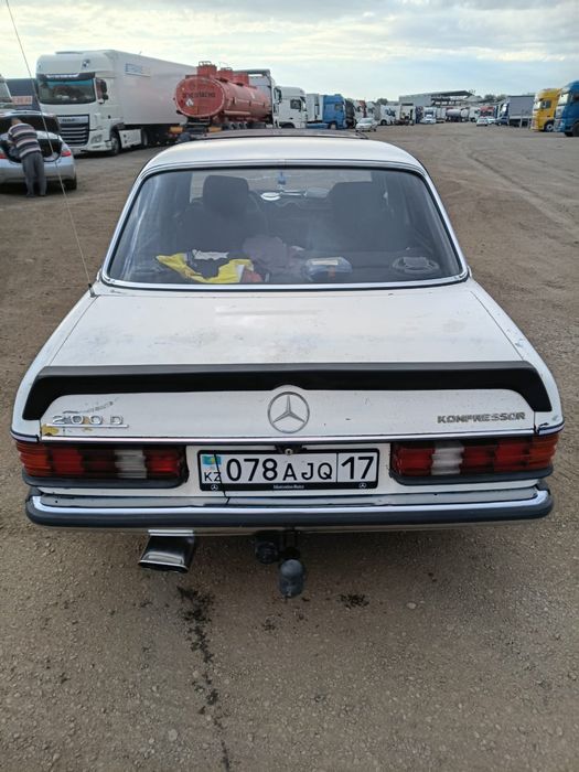 Мерседес Бенс 124