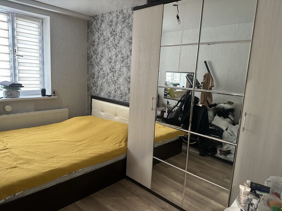 Бескаркасный диван, спальный гарнитур