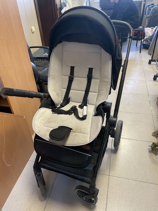 Детская прогулочная коляска