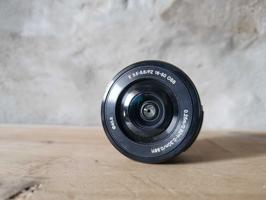 Sony E 16-50 OSS 3.5-5.6 obiectiv