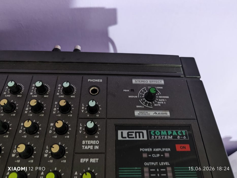 Mixer LEM  amplificat 8 canale +efecte 2x 120w 8 ohm