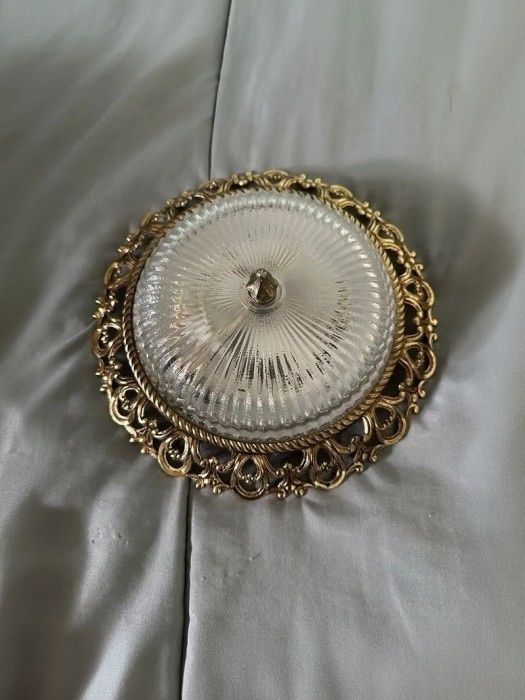 Elegant set de 2 plafoniere in stil francez,bază metalică, cu un finis