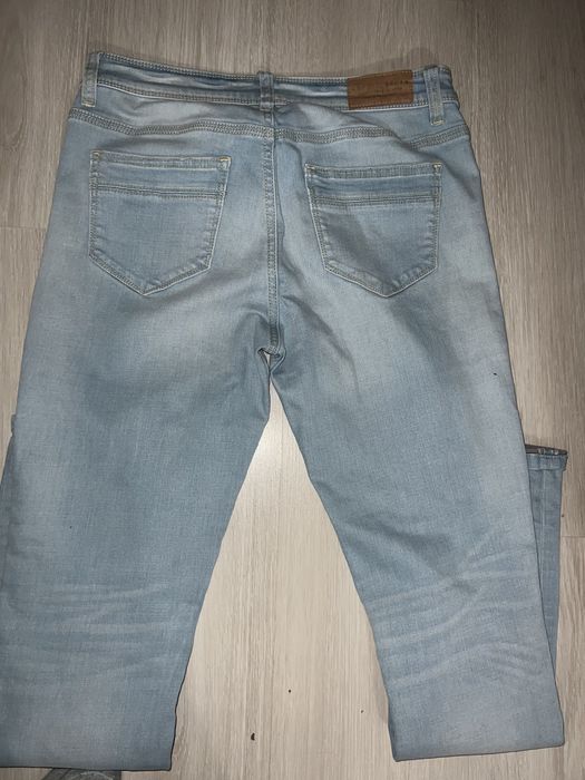 Blugi diferite modele măsură M si L