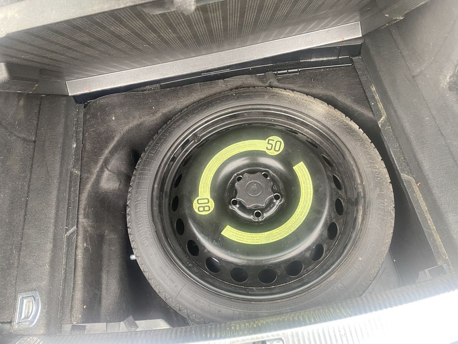 Audi A4 b8 Sline 2.0TDi 143к.с , Ауди А4