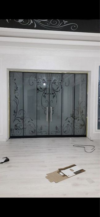 Oynali kalyonni eshiklar.